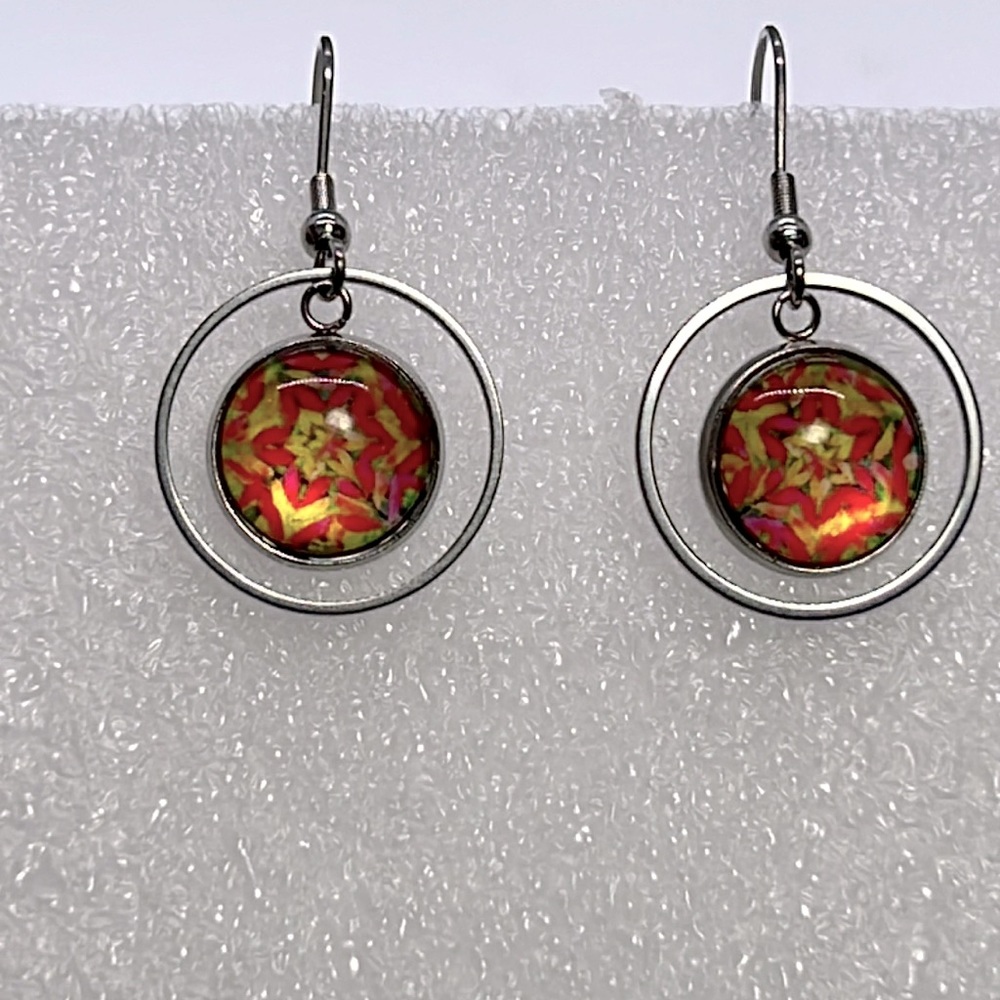 22104 Red/Yellow flower earrings